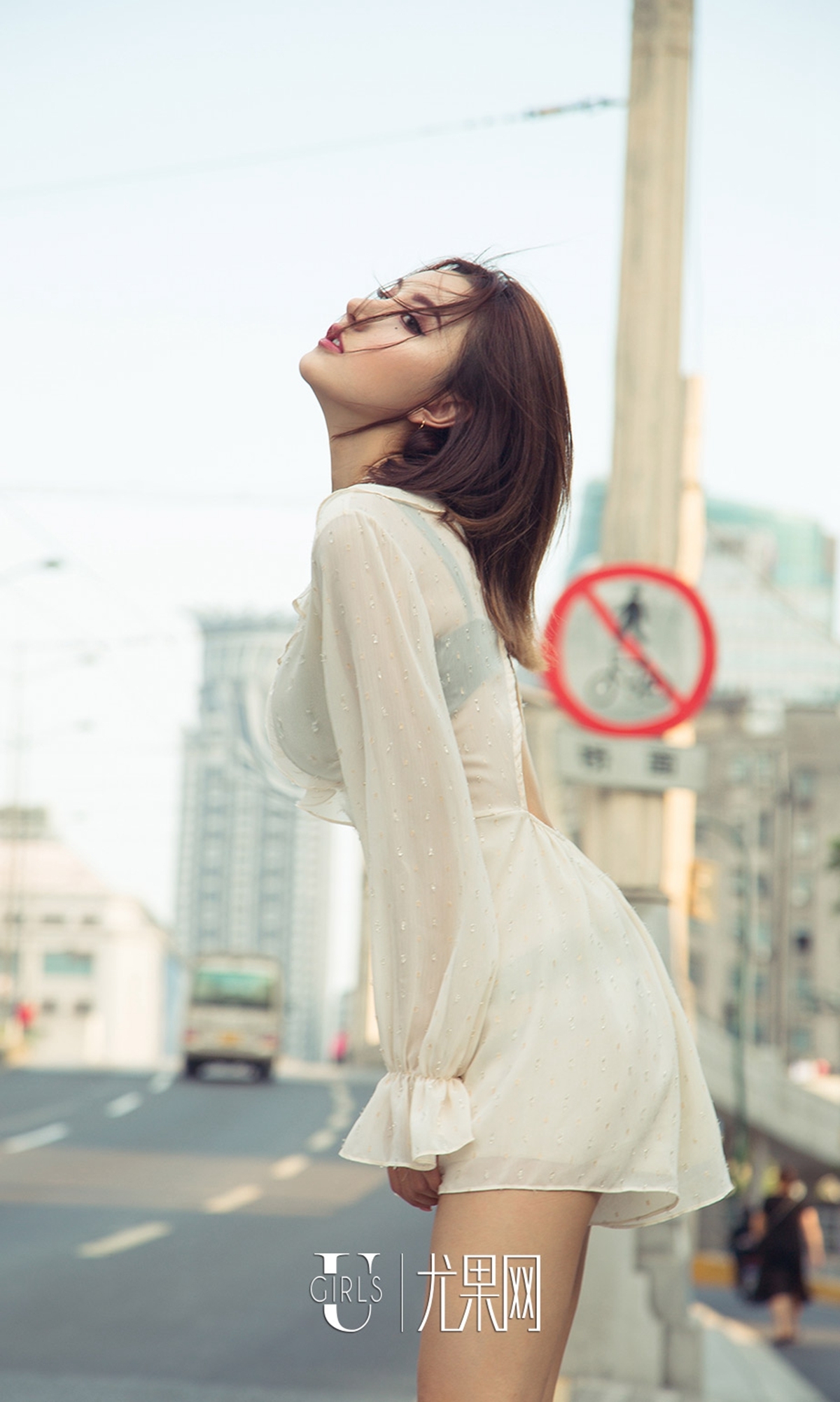 [爱尤物]2018APP NO.1216 M梦baby一时髦街头